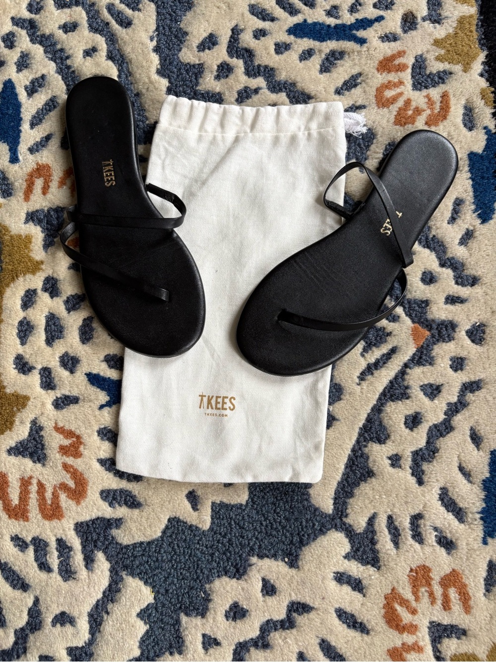 TKEES Sarit Sandal in Black - Picture 12 of 16